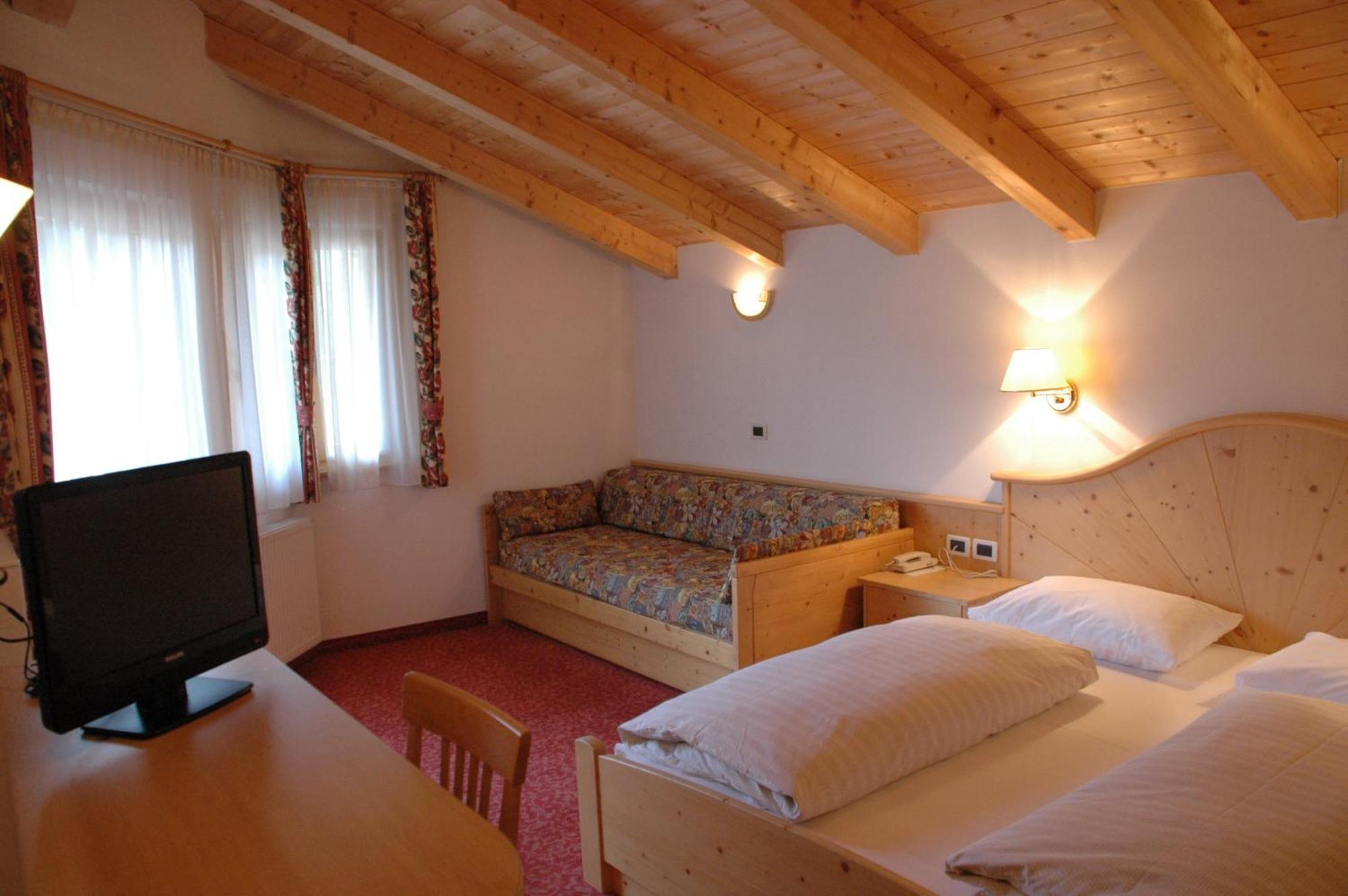 Hotel Falzares سان كاسيانو المظهر الخارجي الصورة