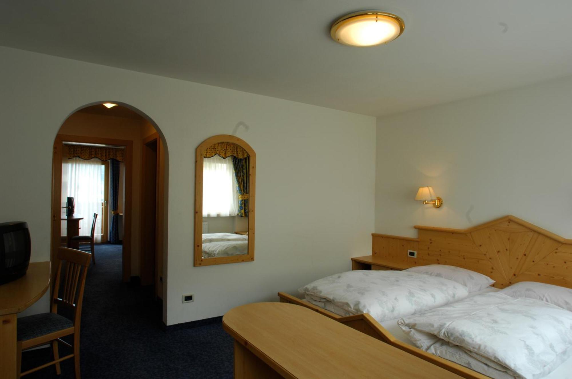 Hotel Falzares سان كاسيانو المظهر الخارجي الصورة